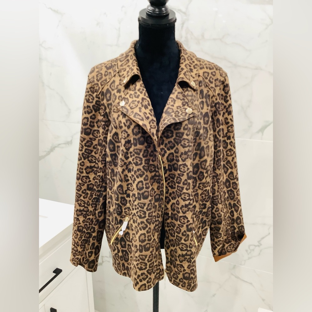 Stylish Lightweight Jacket - image 4